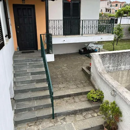 Nefeli Appartement *